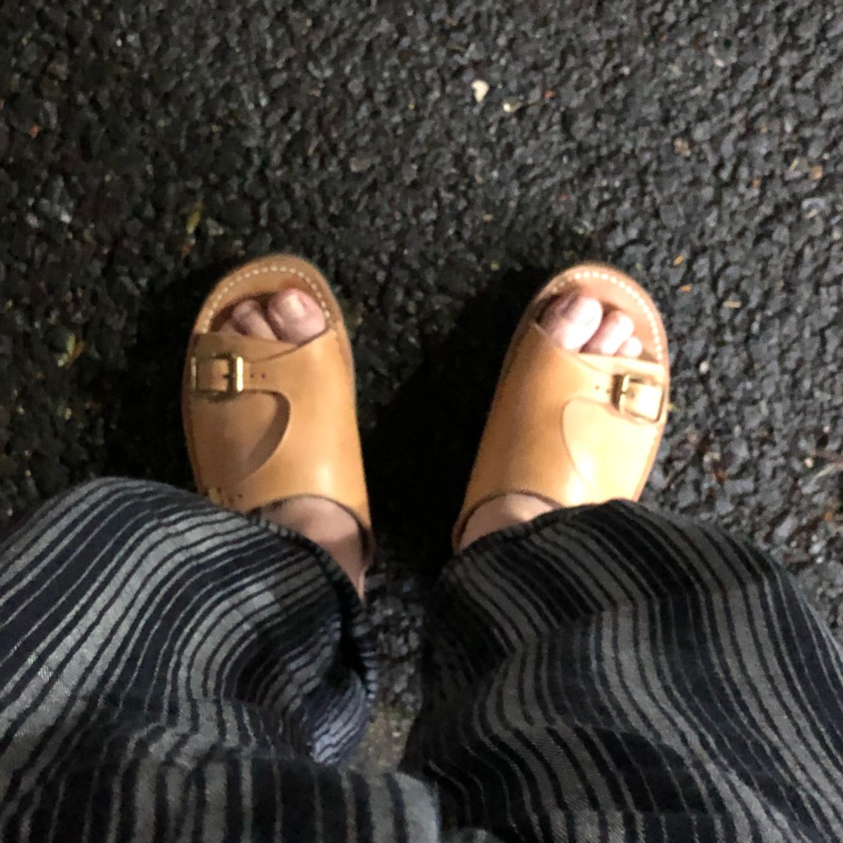履き慣らしに別の靴履いてたから、久しぶりに感じる