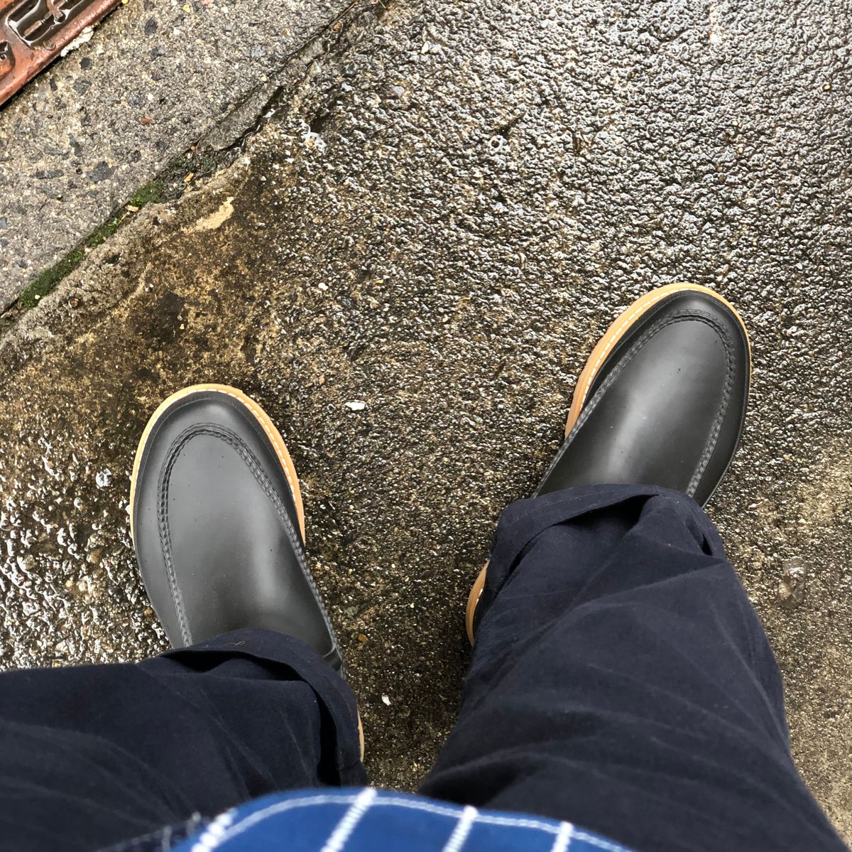 雨多いな