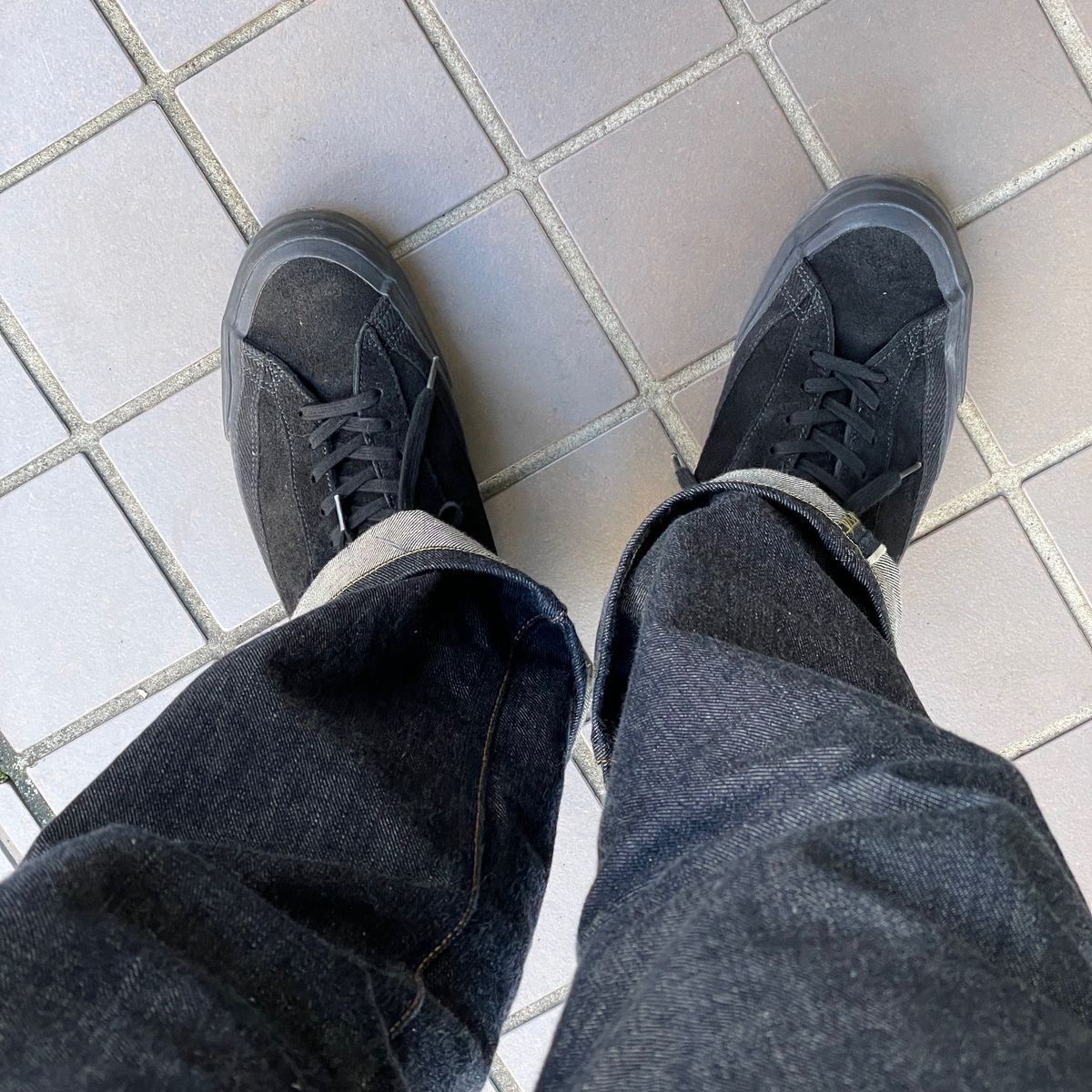 お昼は近場で