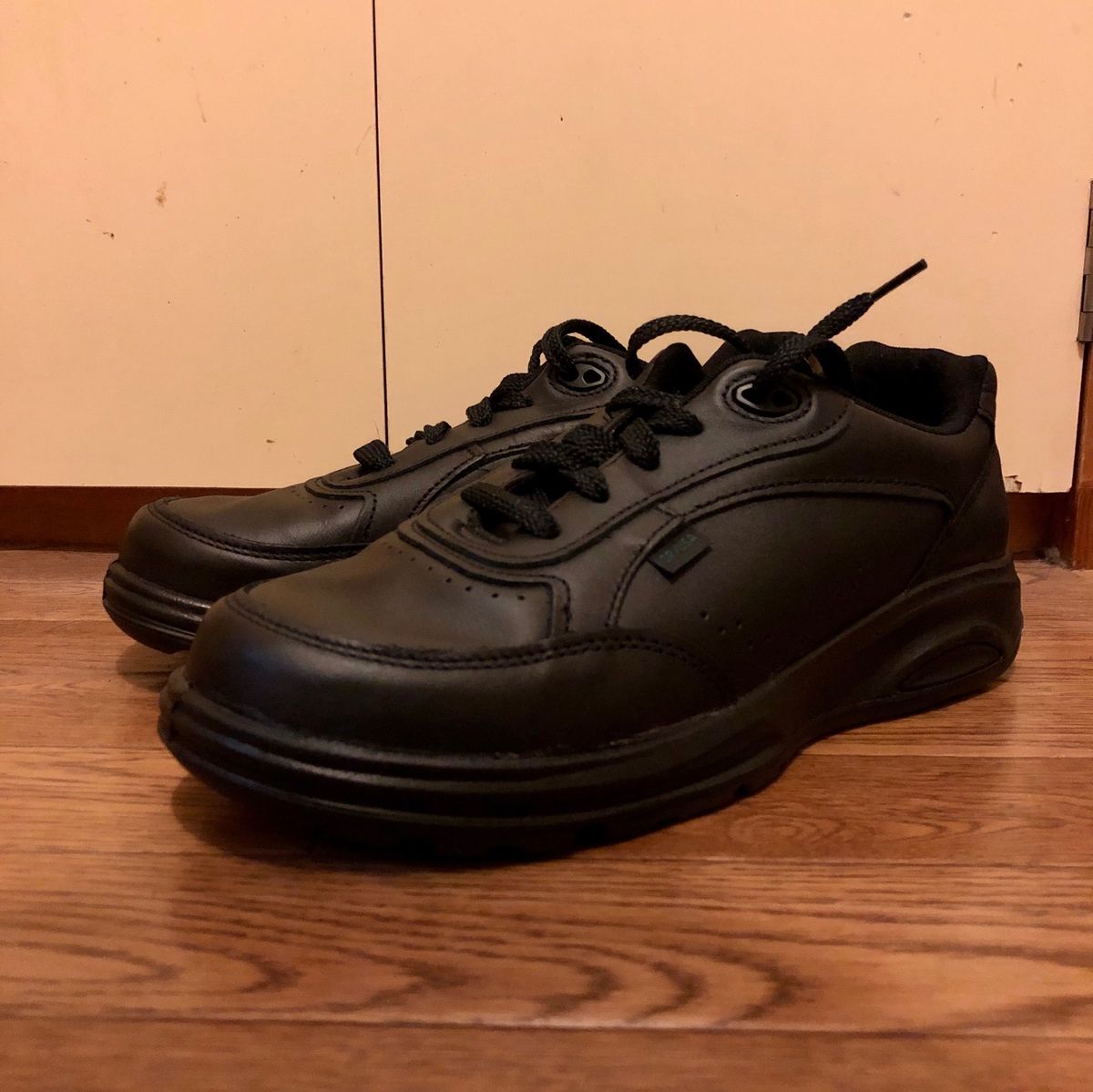 New Balance Postal 706V2