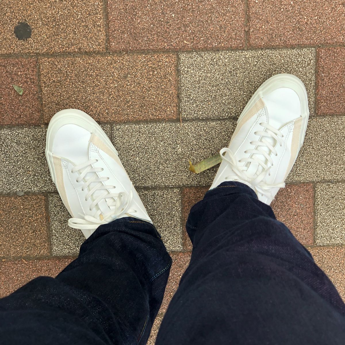 明日は会社行くか