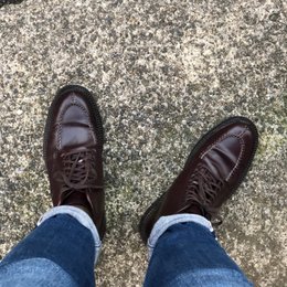 シューレス汚れてるな