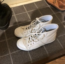 デニムの色がうつってた