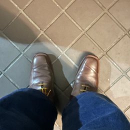 寝る