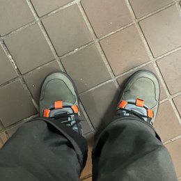 明日は休み