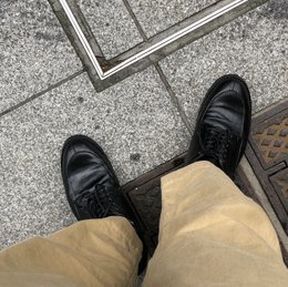 レザーソールの靴履こうと思ったのに