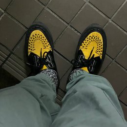歩きにくいな
