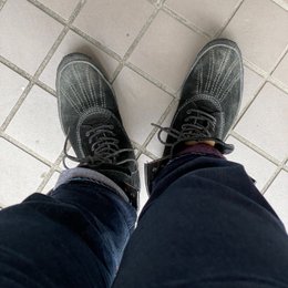 雨降る前に水買ってくる