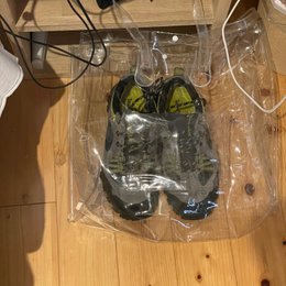 ホテル土足厳禁なんだ