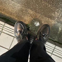 コンビニ行くか
