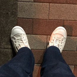 寝る