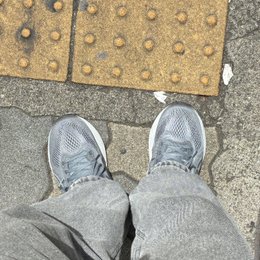 歩く