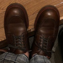 つま先汚れてる気がする