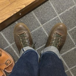 服のお直しに行った