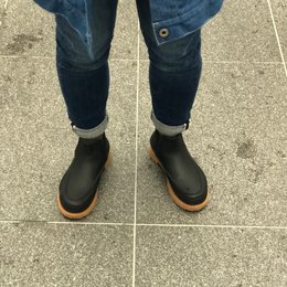 ソールの色結構目立つのな