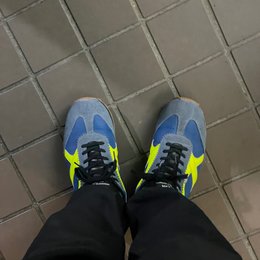 明日は金曜